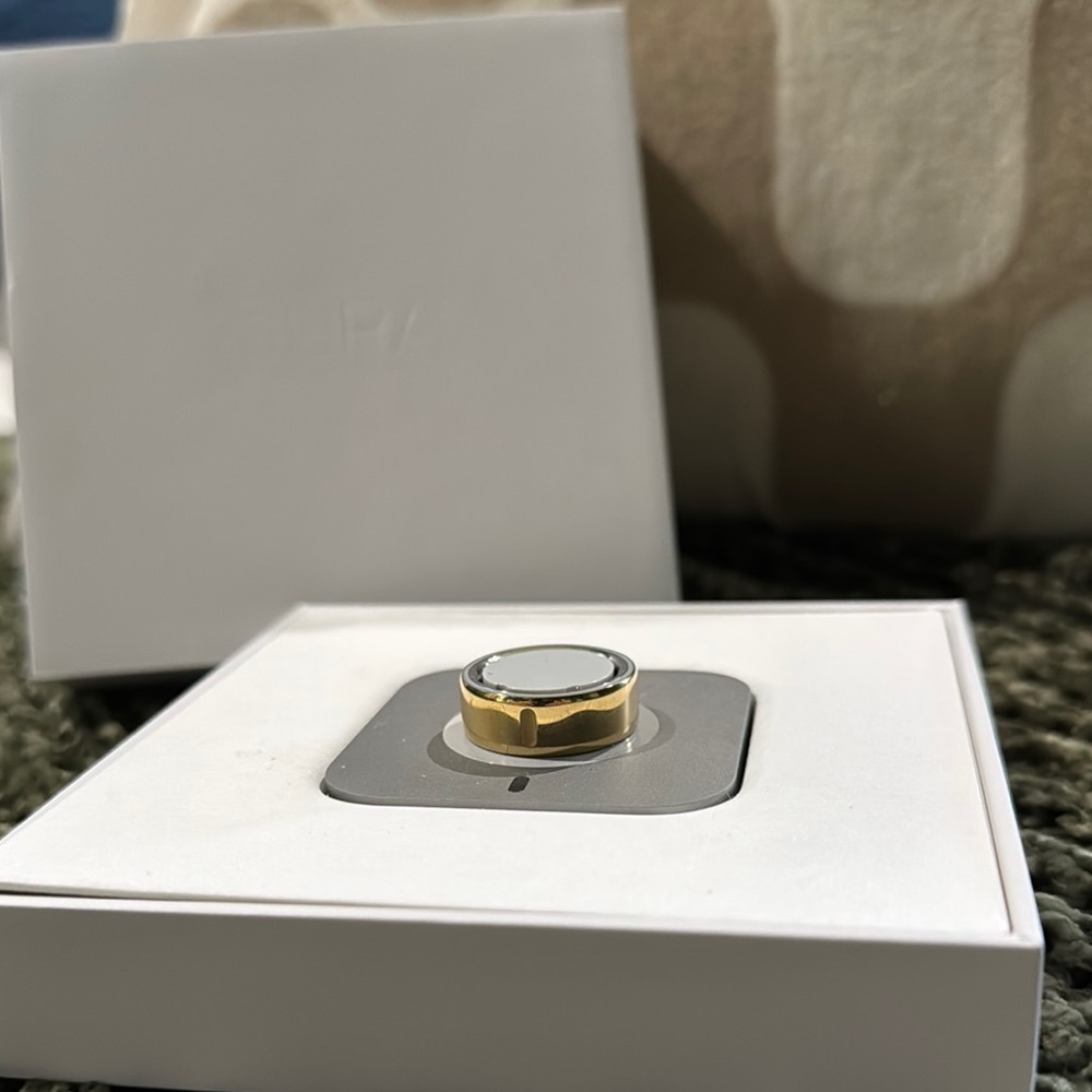 OURA Ring Gen 4 - Gold (**SIZE 7**)